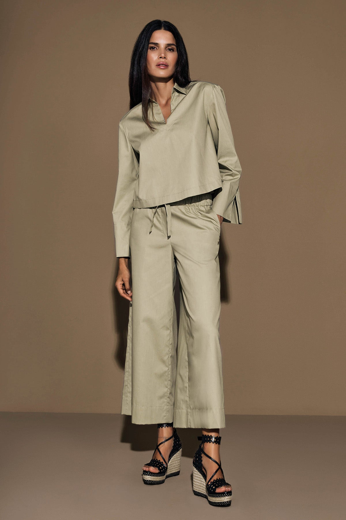 Color 40 - 2 - 53028001_40_001.jpg