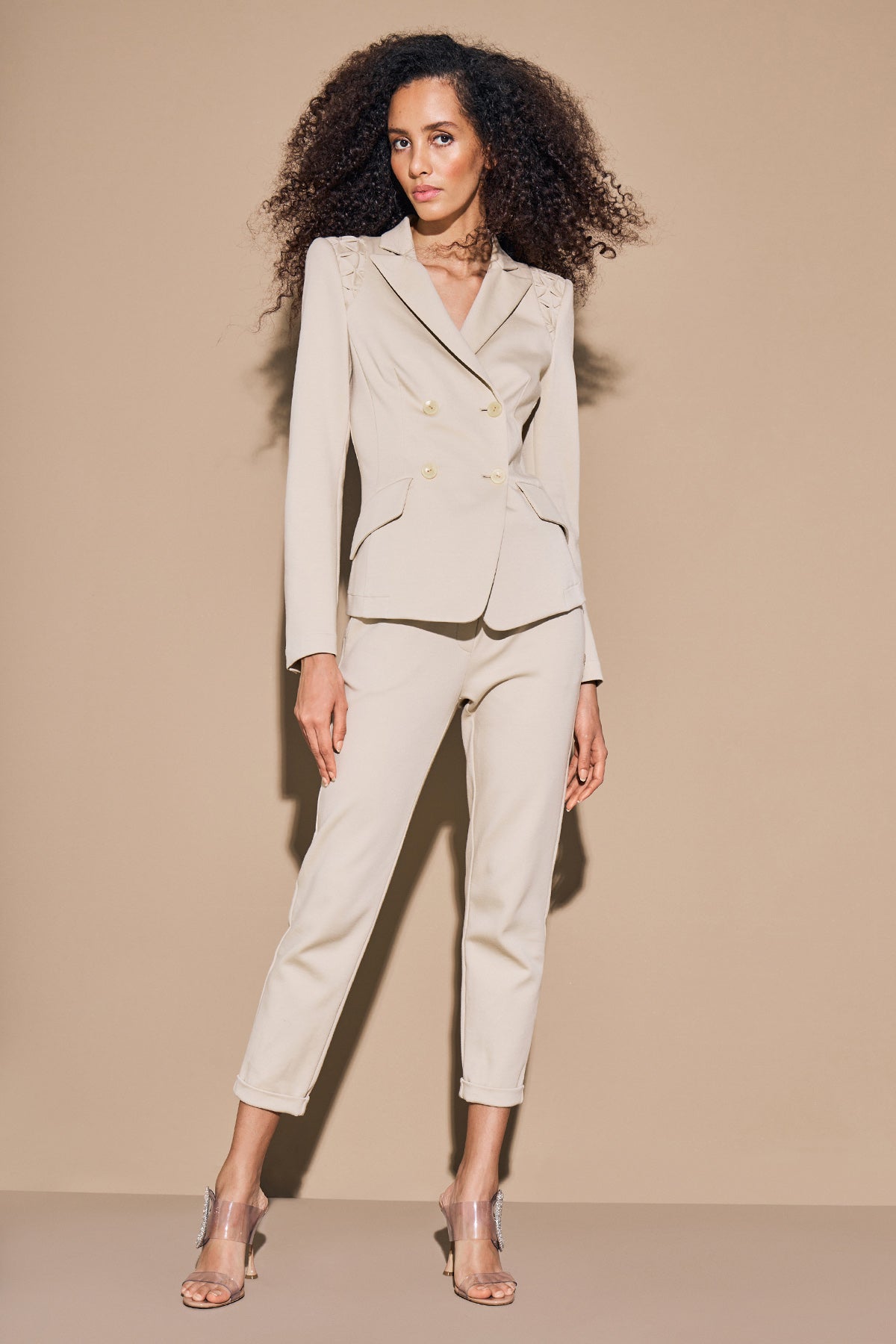 Color 30 - 2 - 53033026_30_01.jpg