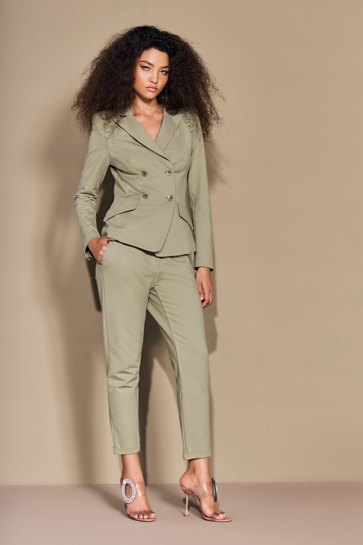 Color 40 - 2 - FAMA_40_01.jpg