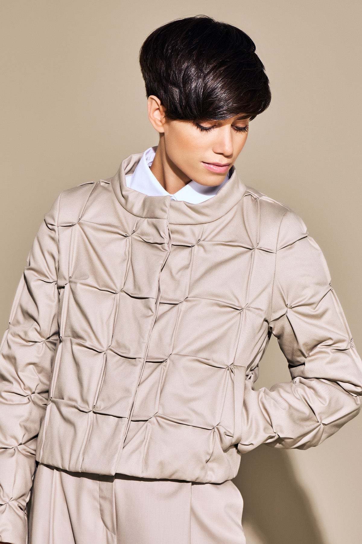 Color 37 - 2 - ISADOR_37_01.jpg