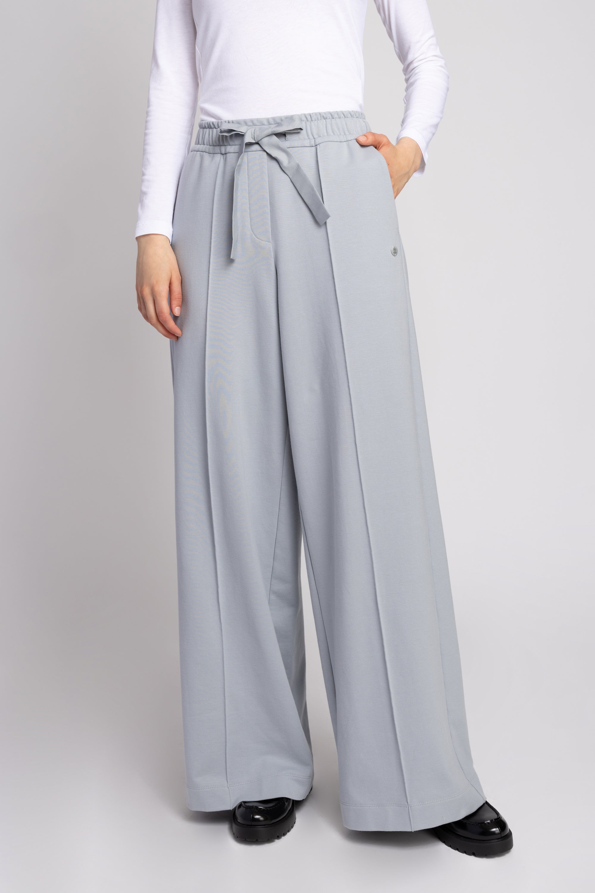 Color 24 - 3 - JOYCE_24_02.jpg