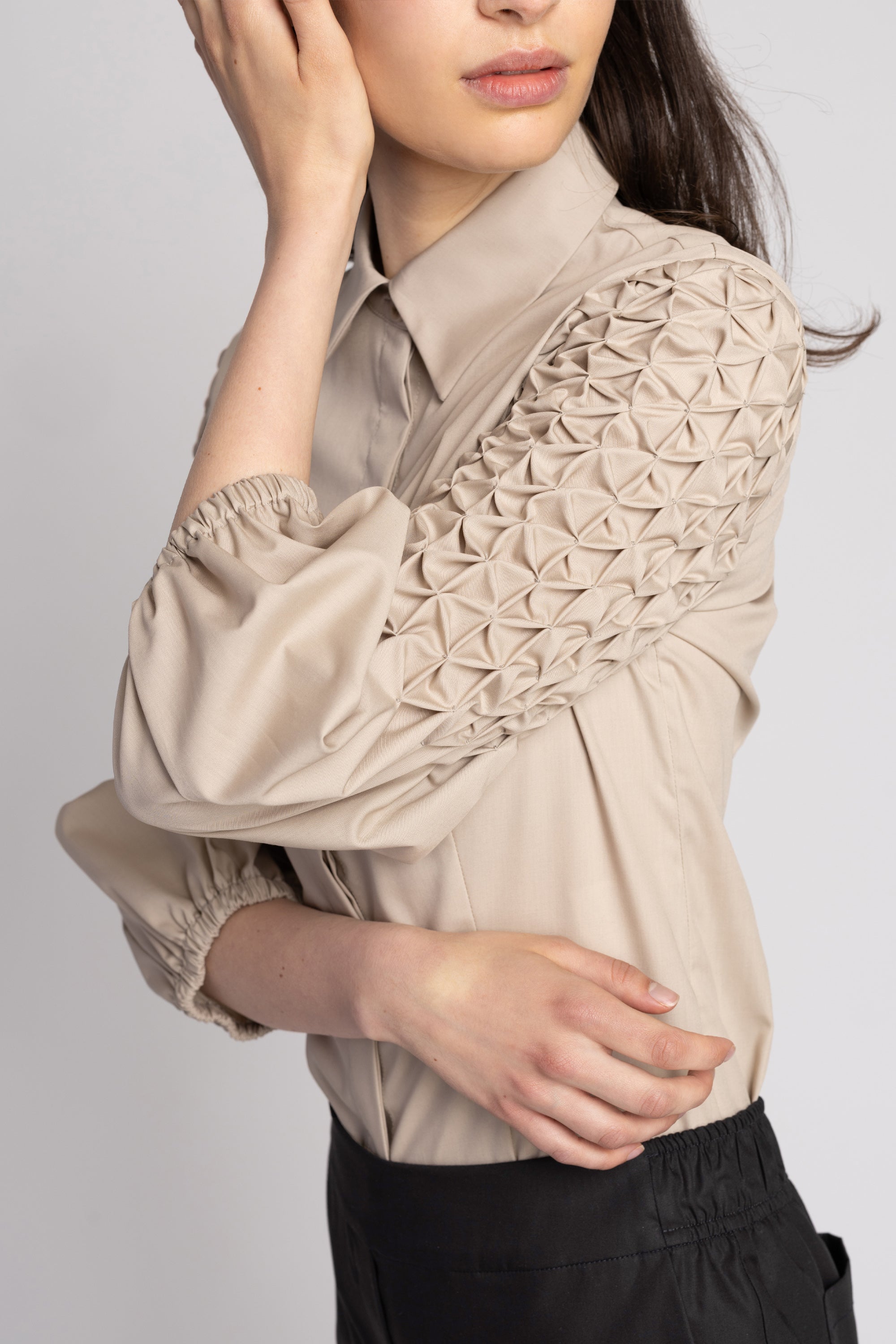 Color 37 - 4 - LARISSA_37_05.jpg