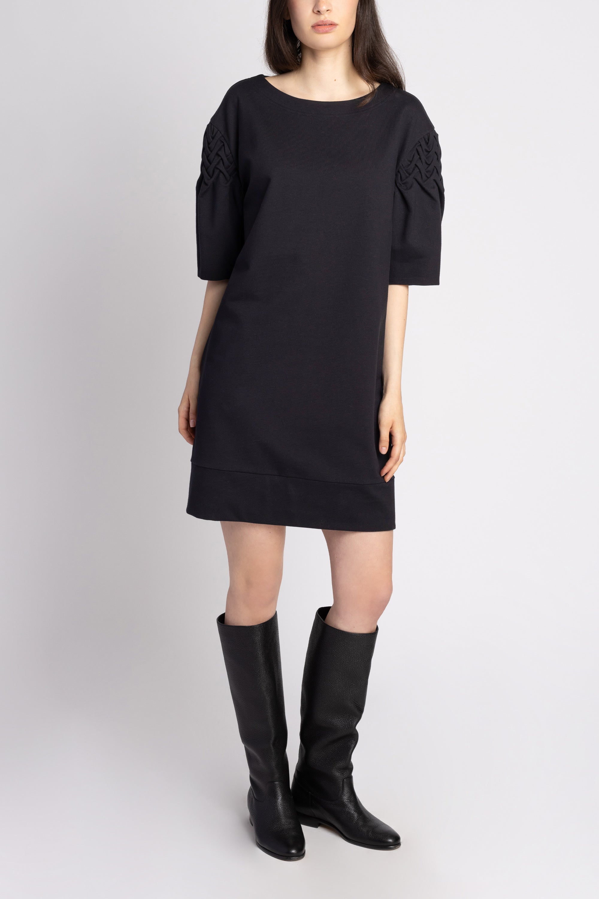 Color 01 - 2 - MAVIE_01_02.jpg