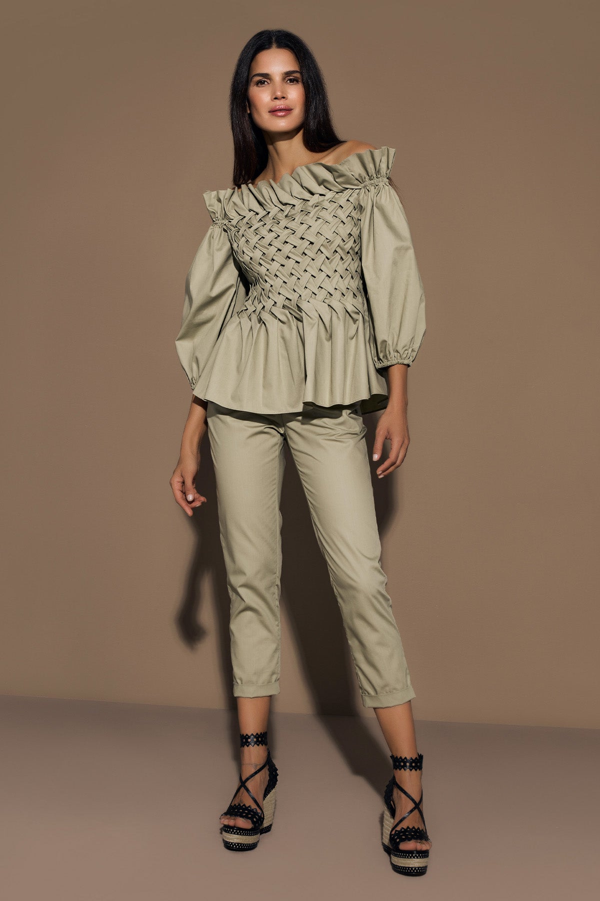 Color 40 - 2 - 53029001_40_0001.jpg