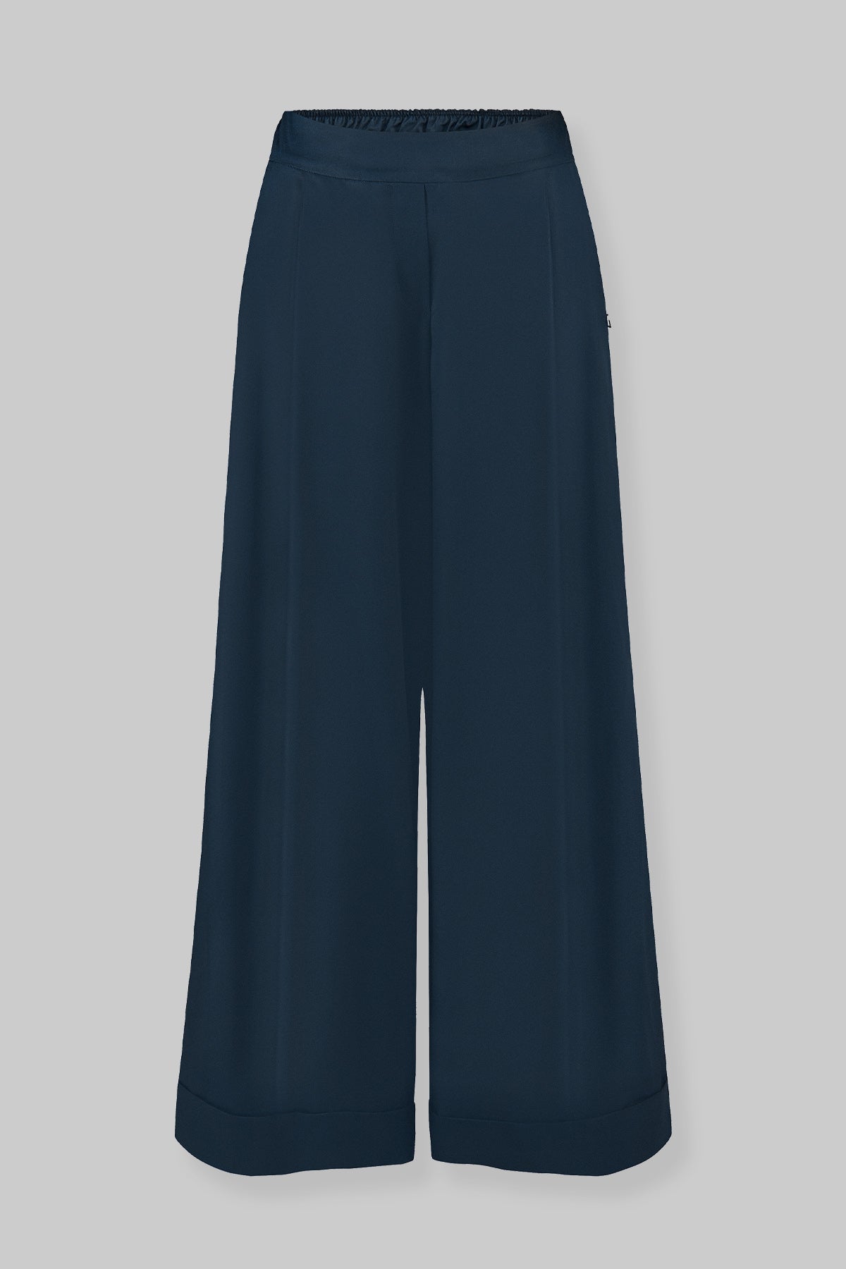 Color 26 - 1 - KARLOTTA_26_02.jpg