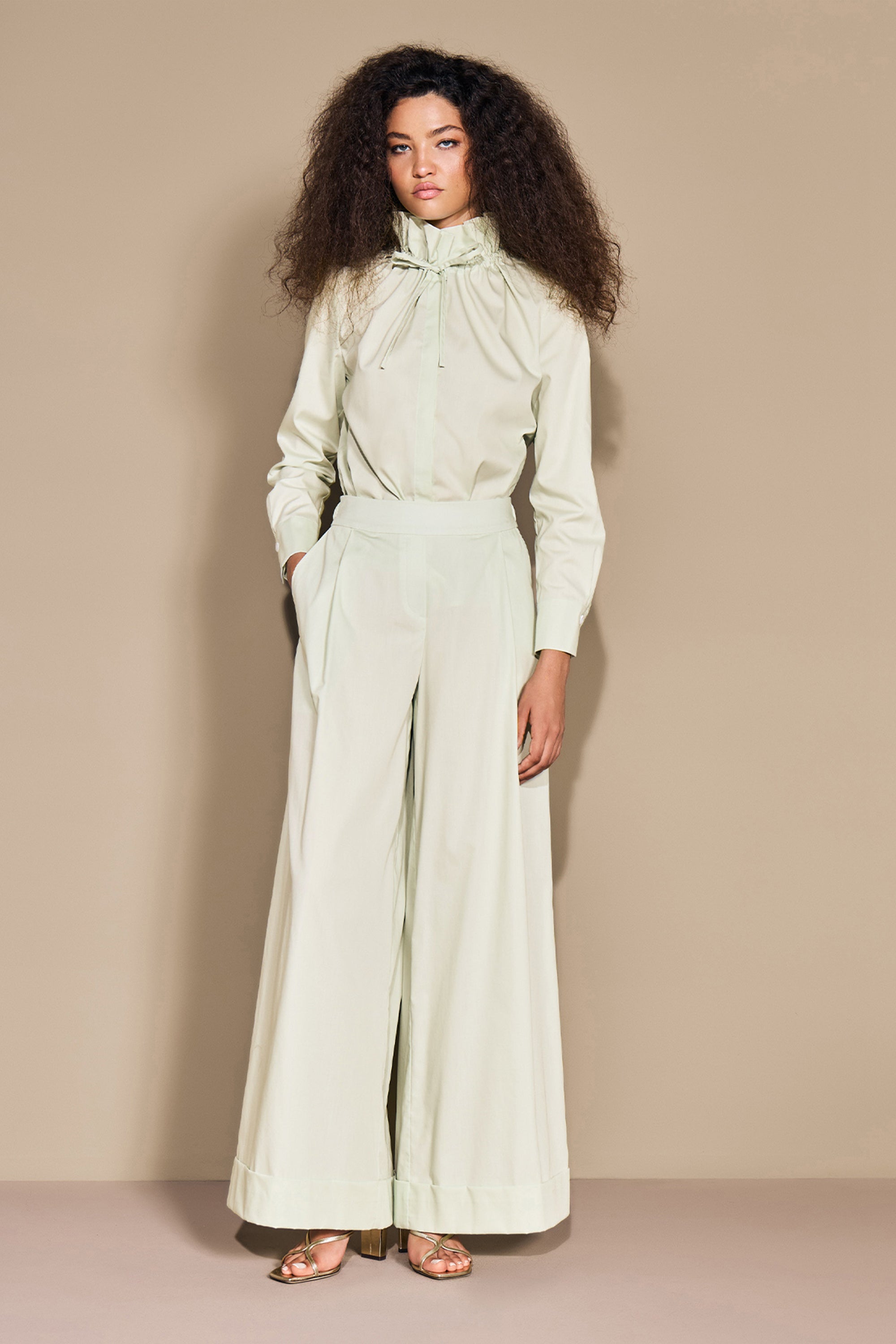 Color 46 - 2 - KARLOTTA_46_01.jpg