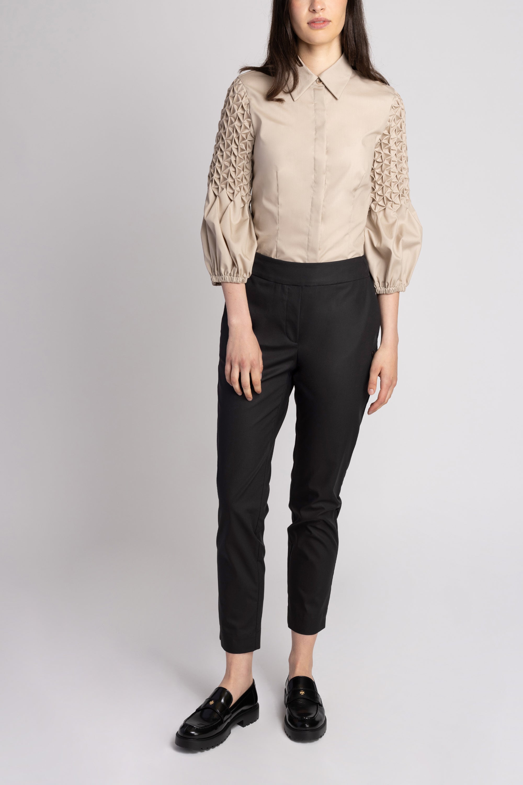 Color 01 - 3 - MIRA_01_01.jpg