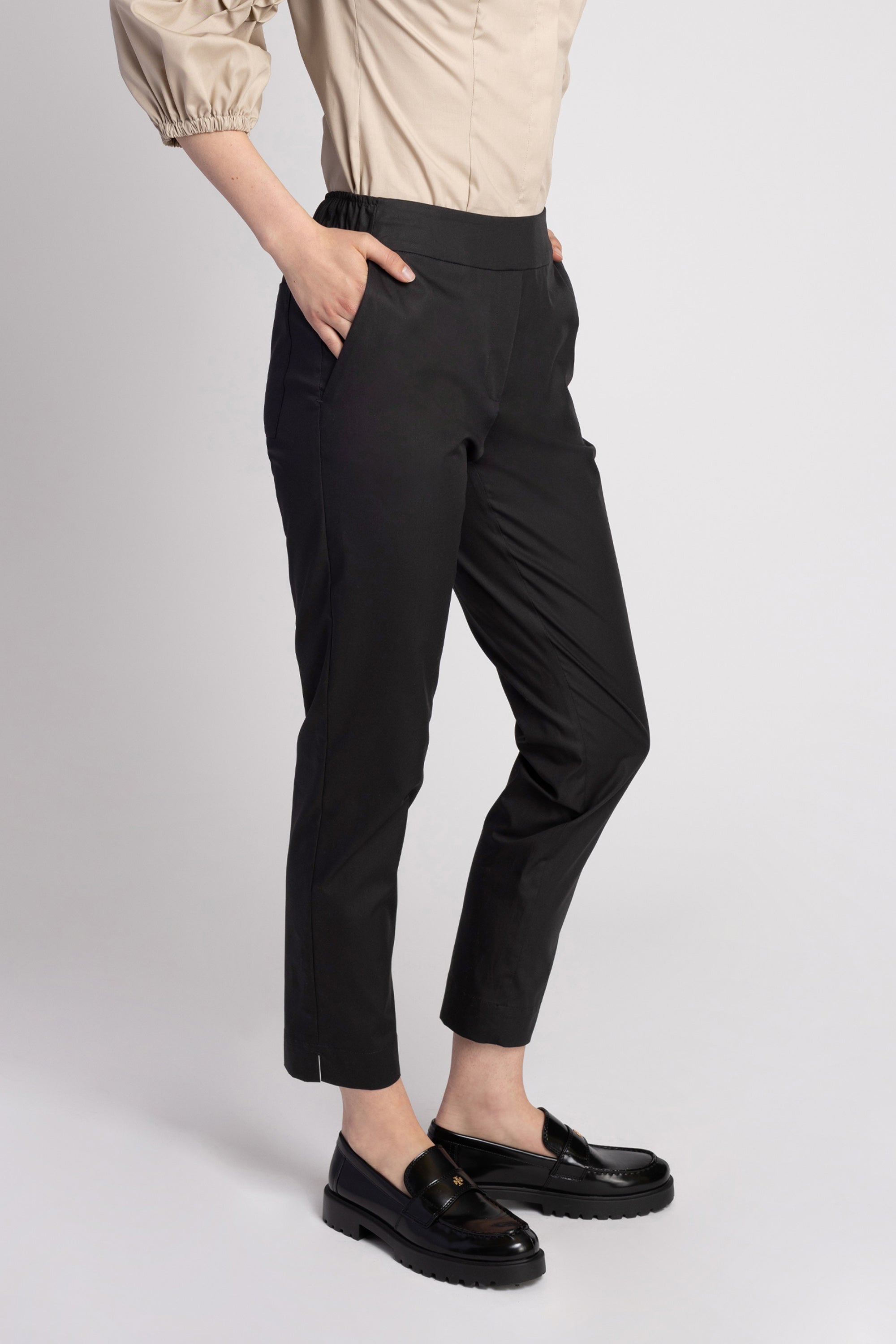 Color 01 - 4 - MIRA_01_02.jpg