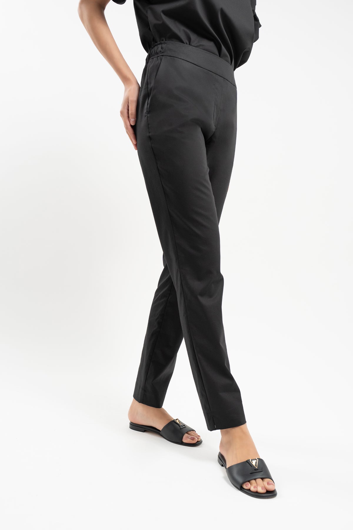 Color 01 - 4 - MIRA_01_02.jpg