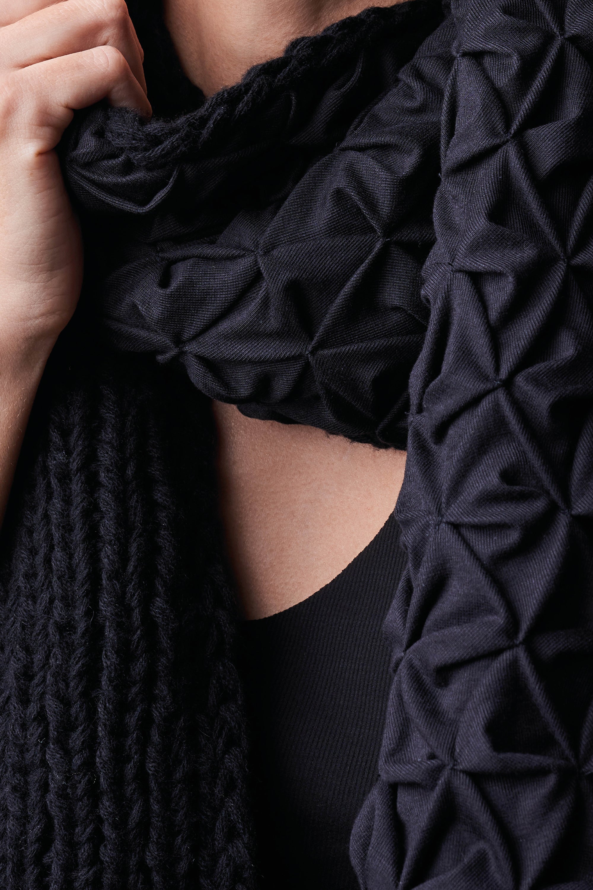 Color 01 - 3 - Èlite Scarf_01_02.jpg